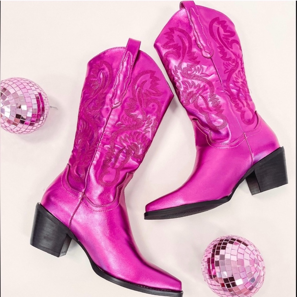 NWOT Billini Danilo Fuschia Cowboy Boots